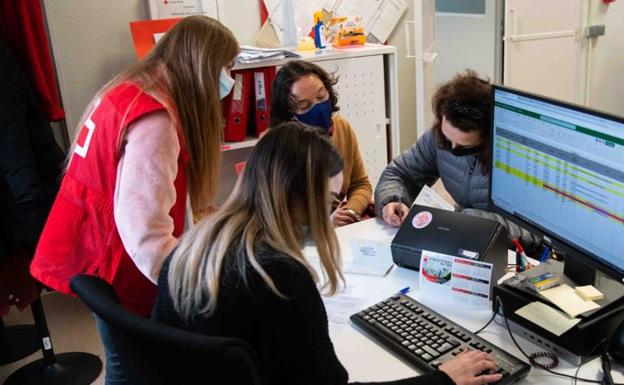 La atención de Cruz Roja a los refugiados en León llega a 29 personas, ninguna ucraniana