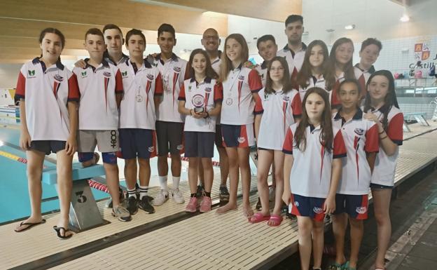 El Club Natación León en el top ten del territorial alevín de verano