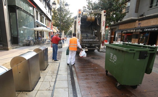 El comité de FCC en Ponferrada confía en que la empresa dé un paso adelante para desbloquear el conflicto en el servicio de recogida de basuras