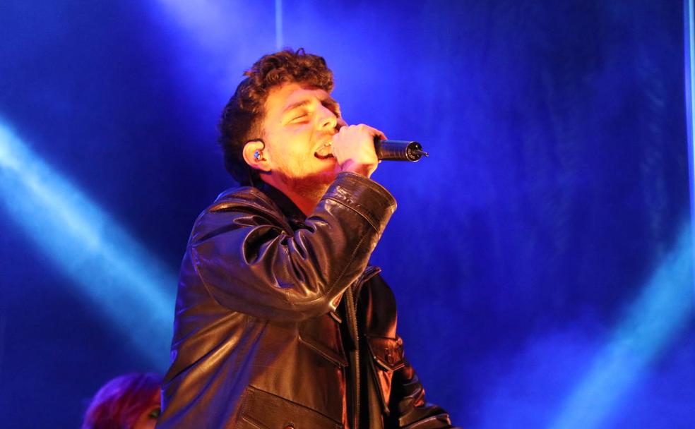 Y Gaudí cumplió su cometido: León bailó, cantó, saltó y vibró con la verbena