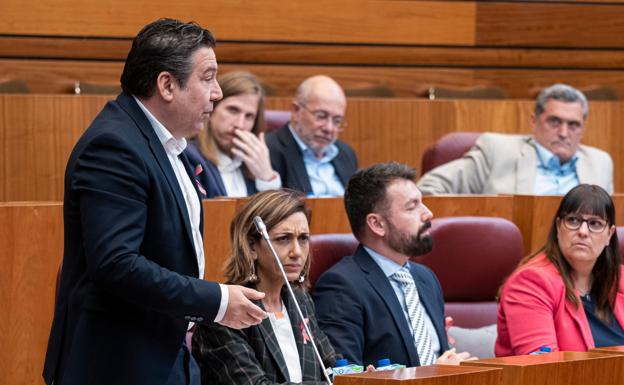 Santos entiende que Mañueco «no abra melones» con Vox y evite «inventar otra leyenda de traición»