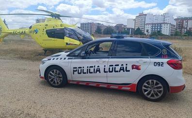 La falta de UVI móvil en León obliga a enviar un helicóptero desde Astorga para atender a un herido en el Polígono X