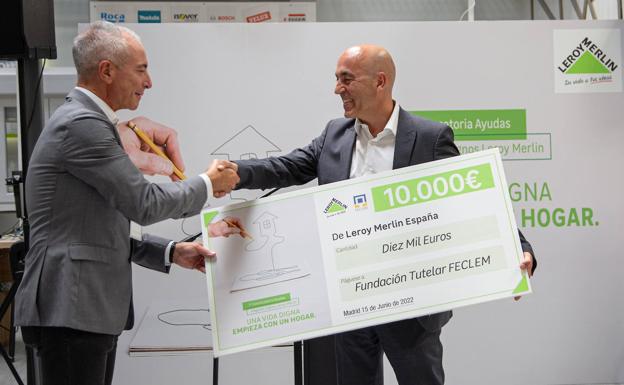 El proyecto 'Un techo a medida' de Feclem, premiado por Leroy Merlin