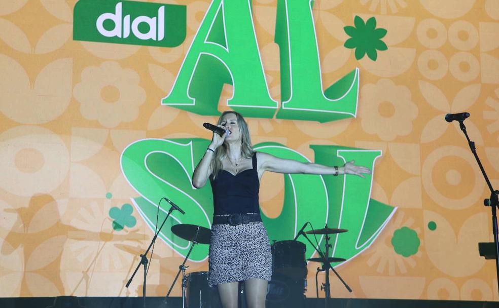 El sol de Carlos Baute, Soraya o Miriam Rodríguez despeja la lluvia