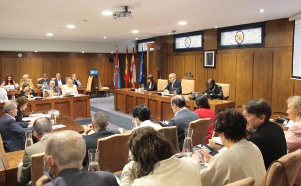 Ponferrada pondrá en marcha en el año 2023 la nueva ordenanza que regulará el acceso de vehículos a zonas peatonales