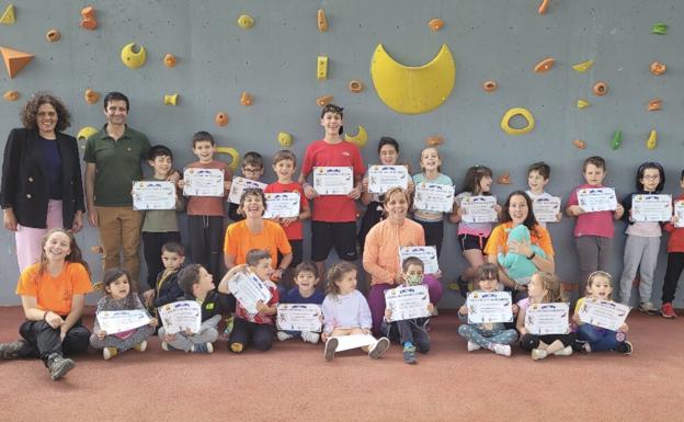 Clausurada la primera escuela de escalada de Sancedo