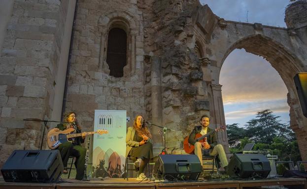 Huckleberry hace 'cantar' a las piedras en Sahagún