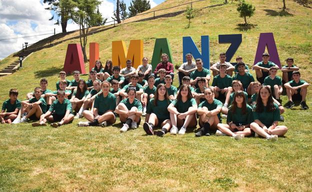 El Campus Juanín García inicia una nueva edición en Almanza con 48 niños