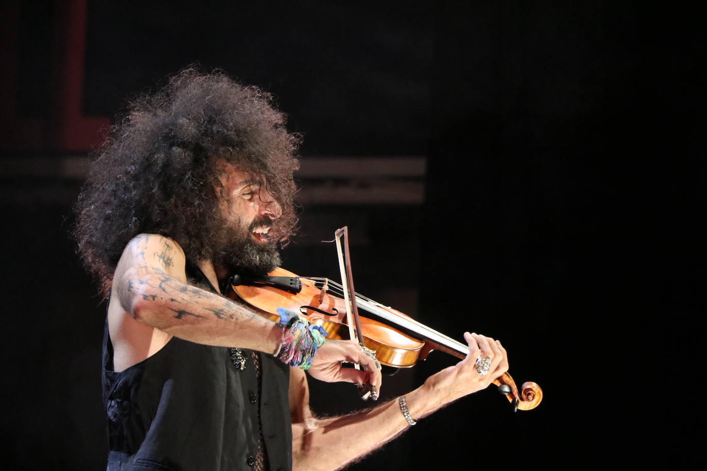 Las mejores imágenes del concierto de Ara Malikian en León