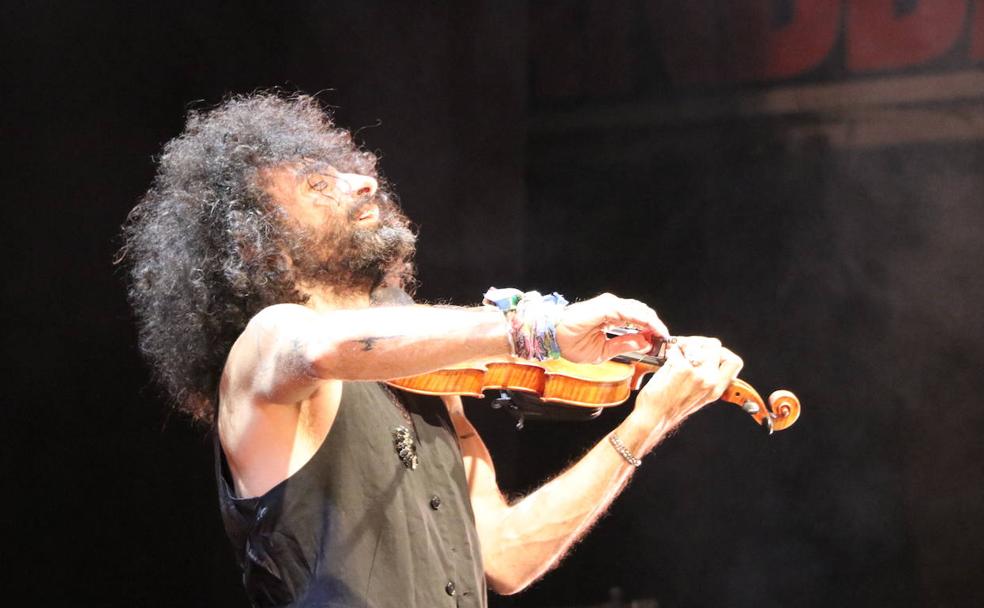 León se rinde a Ara Malikian