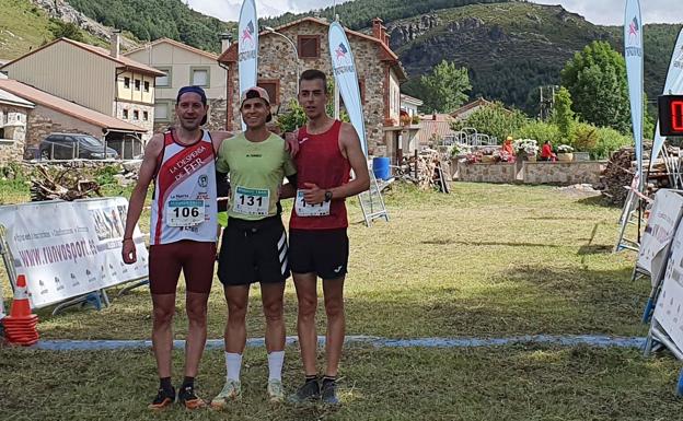 Víctor García y Ángela Tejeror se cuelgan la corona en la Reina Trail