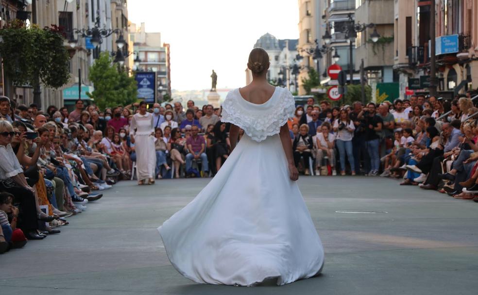 León, pasarela de modelos de jóvenes diseñadores