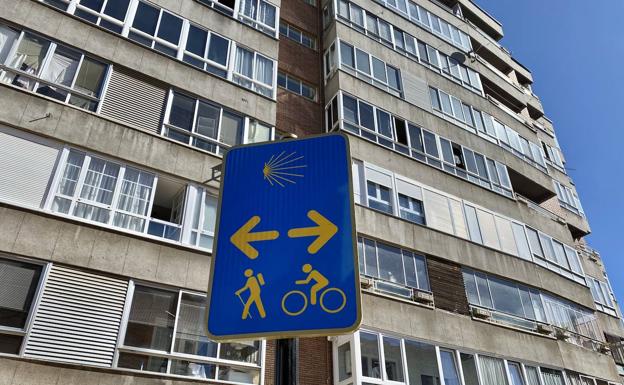 Ponferrada invierte 92.000 euros en renovar 347 señales de la ciudad