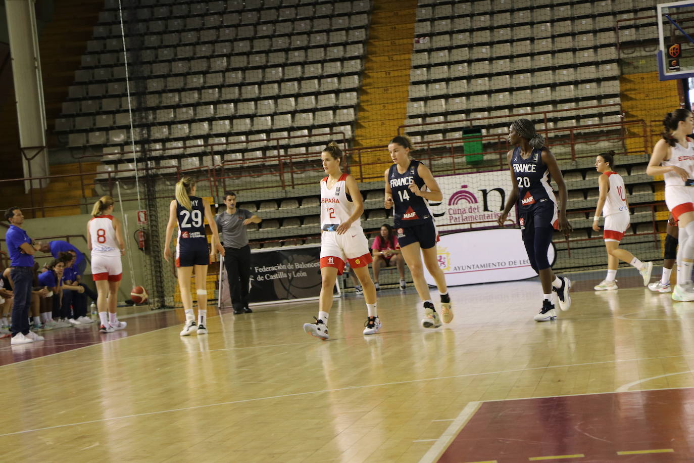 España se cita con Francia en el Palacio de los Deportes