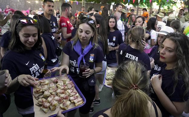 La Concentración de Peñas y el Festival Ajo Rock inauguran las XIII Jornadas Gastronómicas y del Ajo de Santa Marina del Rey