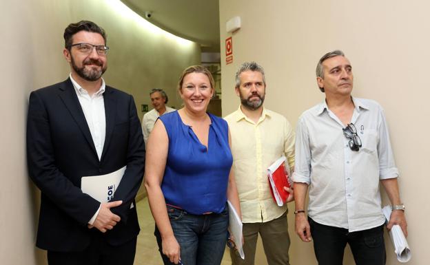 Blanco valida con CCOO, UGT y CEOE el cumplimiento de los acuerdos del Diálogo Social en Familia