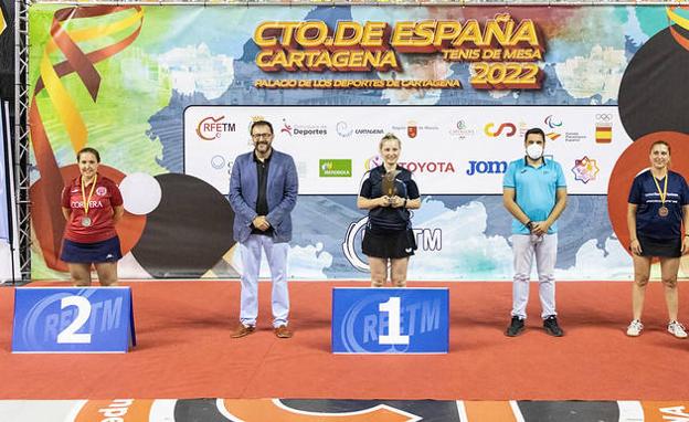 El club Atlético León consigue dos medallas en los Campeonatos de España de tenis de mesa