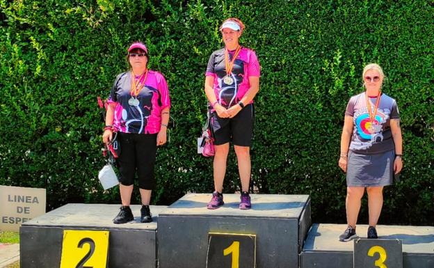 La ponferradina Beatriz Manuel, bronce en el Campeonato de Castilla y León de Tiro con Arco