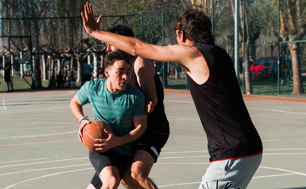 Veguellina de Órbigo celebra su 29º edición del torneo 3x3 de basket