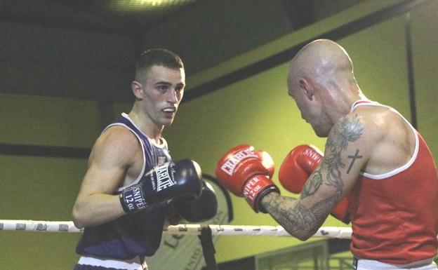 Los boxeadores leoneses del Fuerte y Constante no se bajan del podio