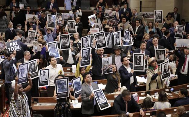 Un Congreso de izquierdas toma el mando por primera vez en Colombia