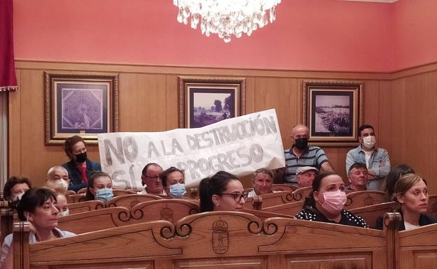 El PSOE de Bustillo exige al Ayuntamiento «medidas urgentes» contra las placas solares de La Milla