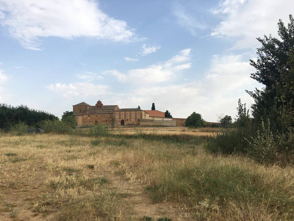 El PSOE de Grajal de Campos denuncia que el Ayuntamiento no está cobrando el IBI de su monasterio desde hace seis años