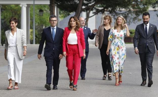 Gobierno y Generalitat pactan «reformas legales» para sacar el 'procés' de la justicia