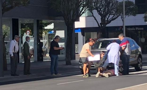 Una mujer herida en un atropello en la Calle Fernández Ladreda