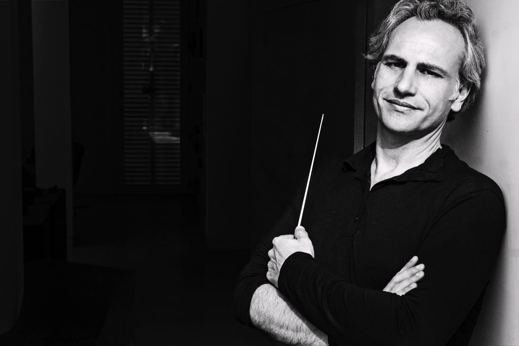 Pedro Halffter presenta hoy en Villafranca del Bierzo su versión coral de la Novena Sinfonía de Beethoven