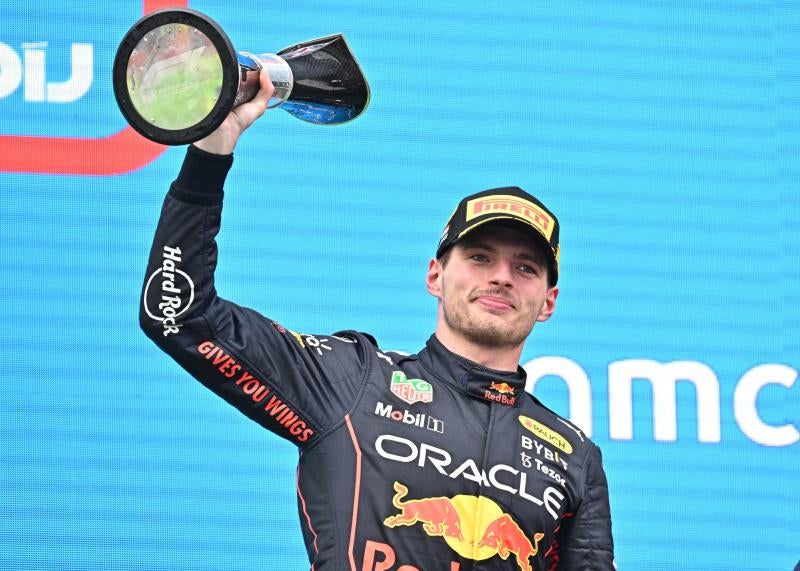 Verstappen remonta y se acerca aún más al Mundial