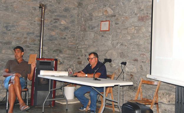 Rioscuro acoge la presentación del libro 'Toponimia de Rioscuro', de Luis Fernández