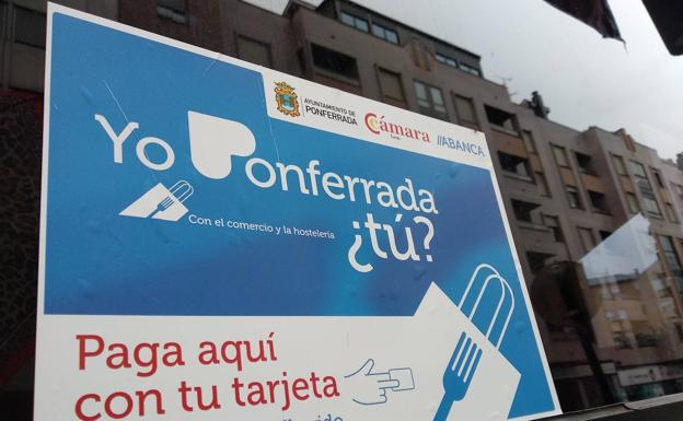 Ponferrada pone en la calle los bonos descuento en comercio y hostelería de la campaña 'Yo Ponferrada ¿tú?'