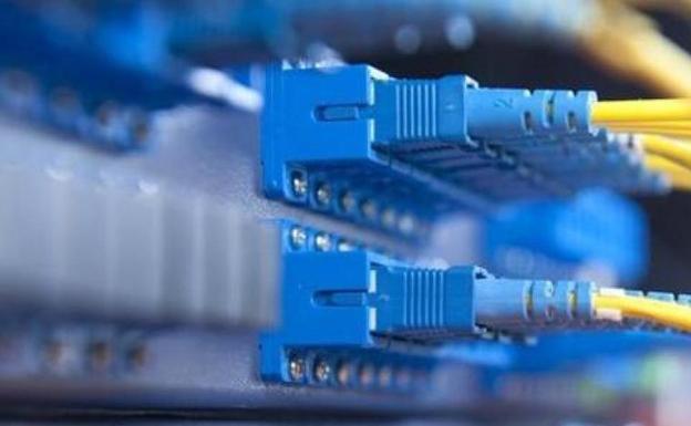El PP exige al PSOE que gestione con Telefónica el despliegue de fibra óptica a Ferral