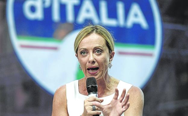 Meloni amplía su ventaja en los sondeos a un mes de las elecciones italianas