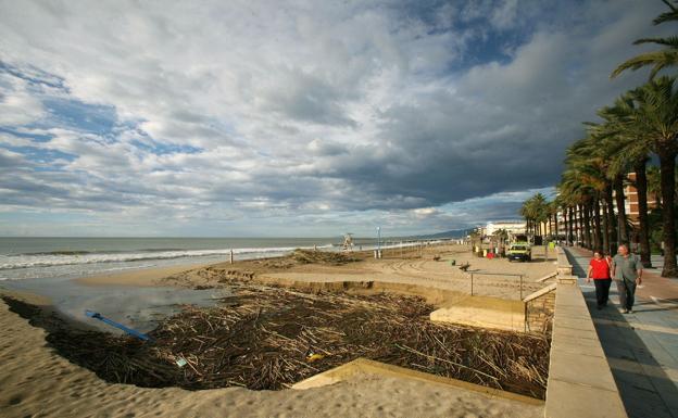 Muere el menor de 15 años que fue rescatado de una playa de Salou