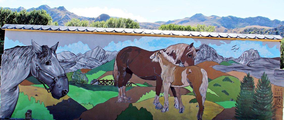 Moñi y Lolo visten de gala el recinto ferial de San Emiliano