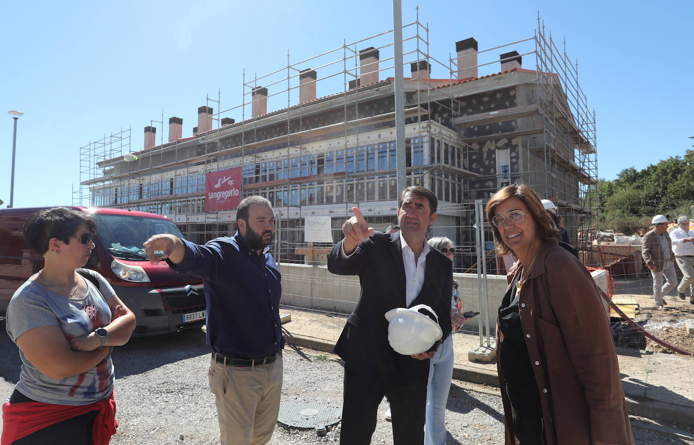 Suárez-Quiñones anuncia la construcción de un millar de viviendas para alquiler joven en la Comunidad