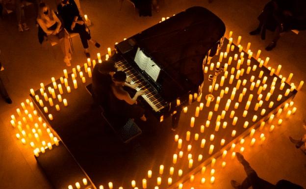 Concierto de piano a la luz de las velas en Val de San Lorenzo