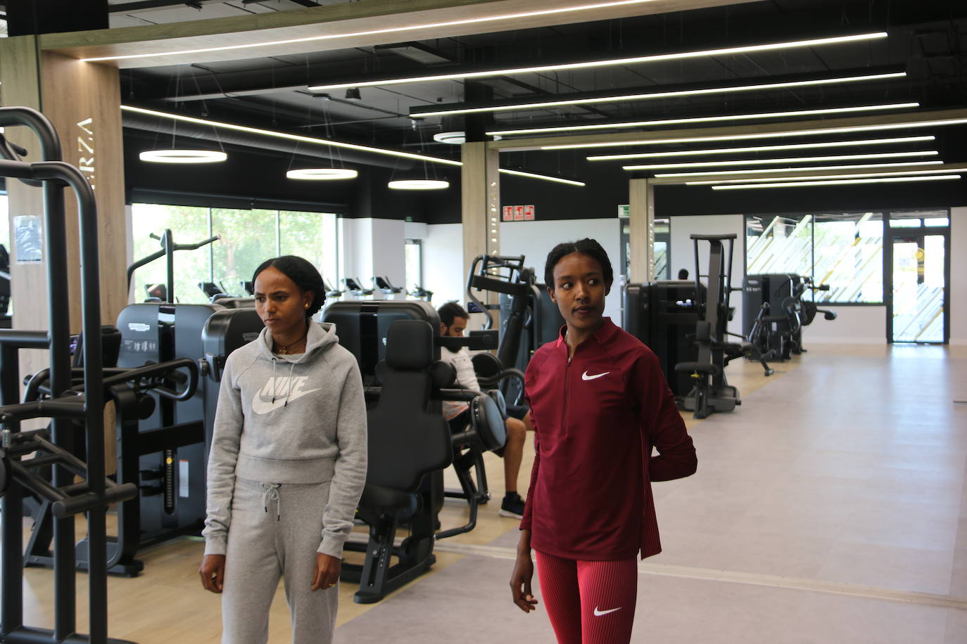 Gudaf Tsegay y Hirut Meshesha entrenan en León