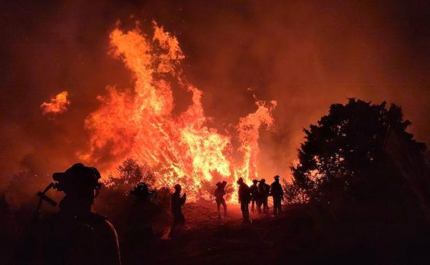 La Junta apoya que las condiciones laborales del operativo de incendios se negocien en la Mesa General