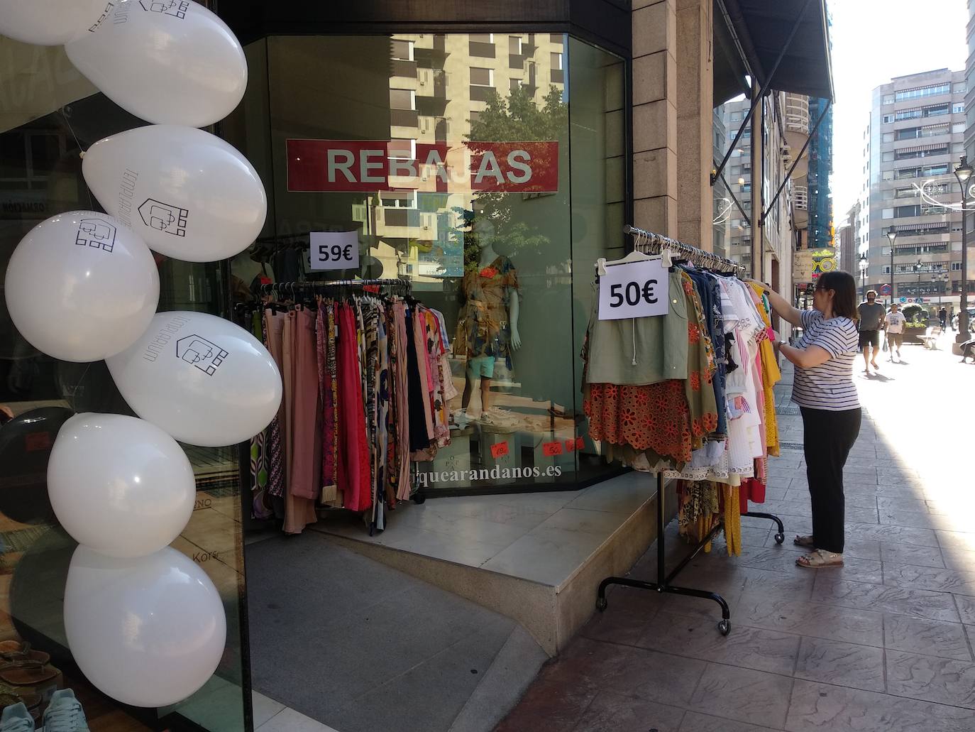 Ponferrada inaugura la Feria de las Rebajas