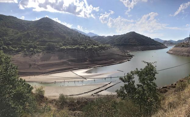 La sequía deja en una situación crítica a los embalses leoneses