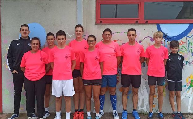 El Bádminton Ordoño triunfa con ocho medallas en Castropol