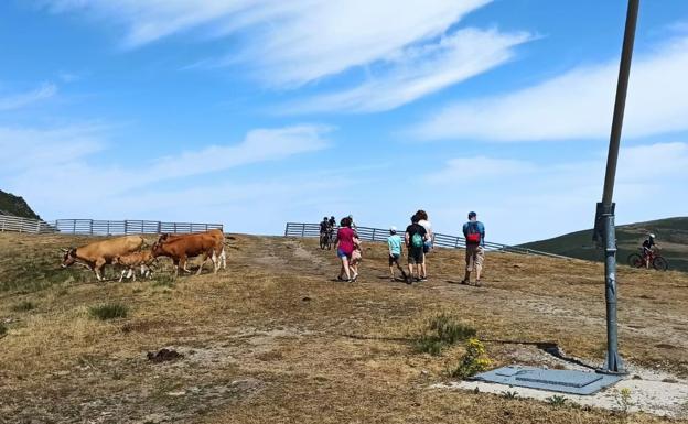 La primera apertura estival de remontes en San Isidro y Valle Laciana- Leitariegos recibe casi 600 usuarios