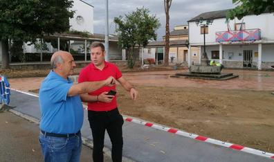 Ponferrada invierte 40.000 euros en la remodelación de la plaza de la Juventud de Bárcena del Bierzo
