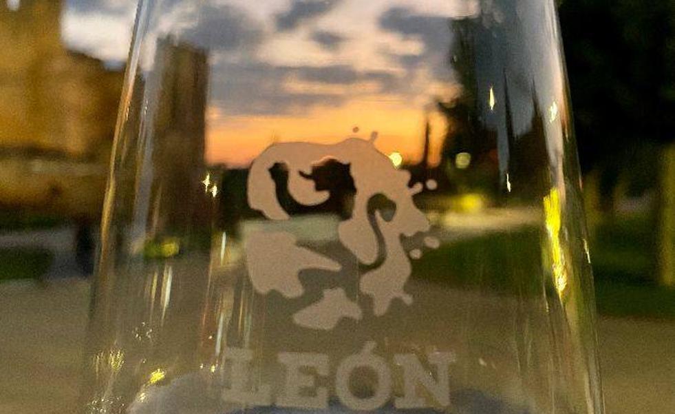 La DO León se une a Supersóniça en una refrescante fusión de buen vino y la mejor música indie del momento