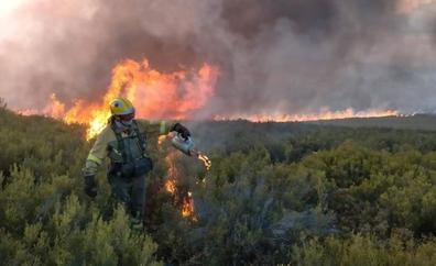 La Junta da por controlado el incendio de Igüeña y baja el nivel de peligrosidad a 0