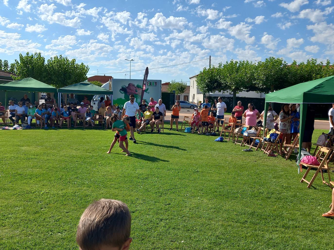 Gran éxito de participación en el I Corro de Lucha Leonesa celebrado en Santa María del Páramo