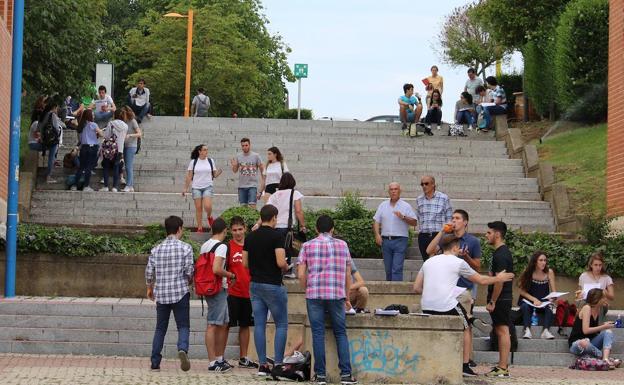 La Junta ofrece ayudas a los universitarios que quieran estudiar un idioma extranjero